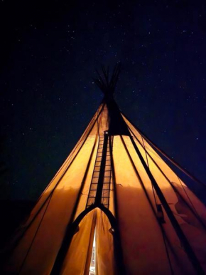 Gorgeous Wild Horse Tipi Near West Yellowstone